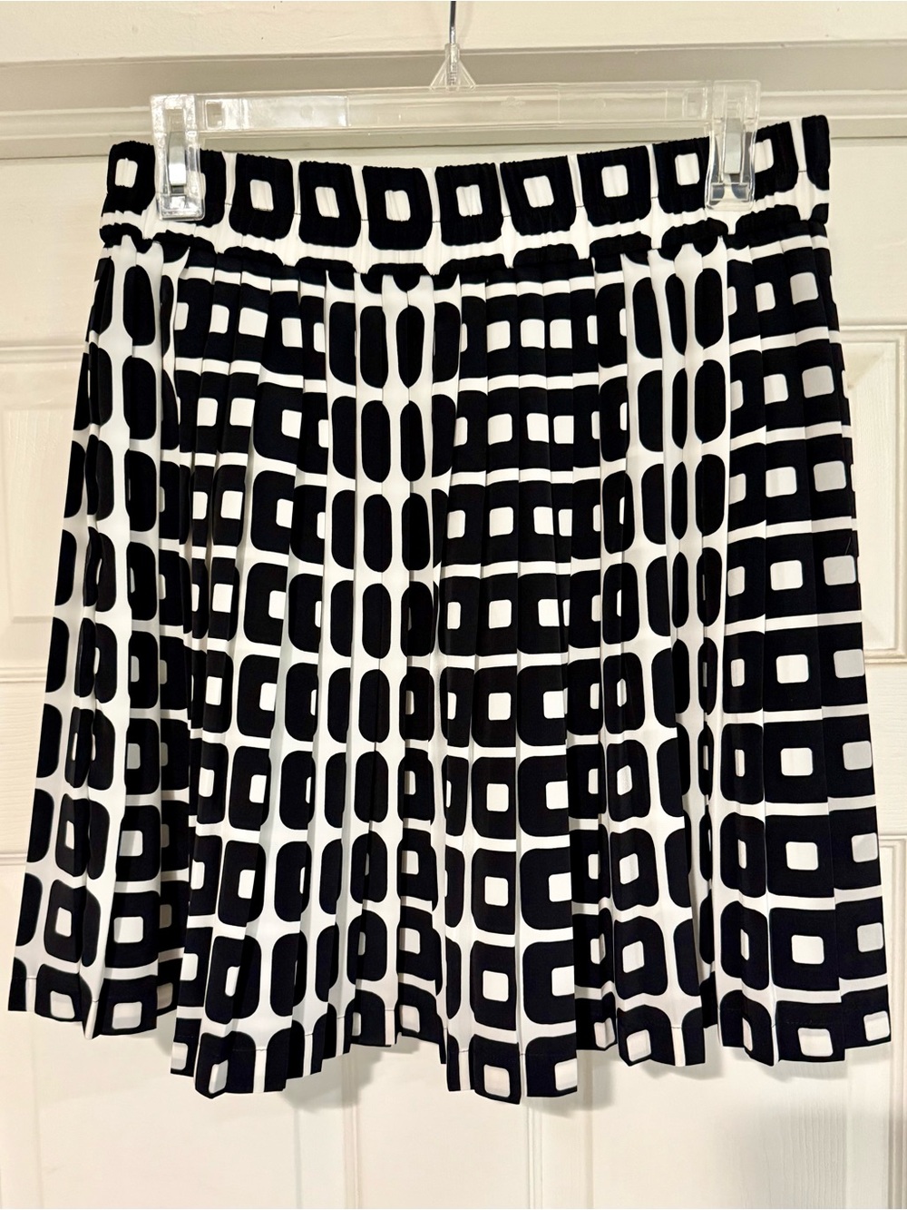 Banana Republic Black and White Geometric Circle Skater Skirt